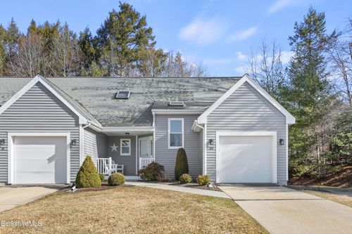 33 Walden Ln, Pittsfield, MA, 01201-1555 | Card Image