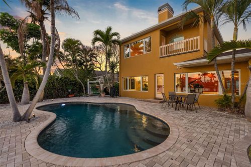 11260 5th St E, TREASURE ISLAND, FL, 33706-3020 | Card Image