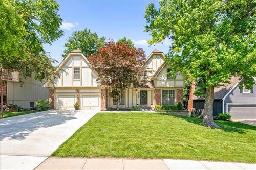 12224 Connell Dr, Overland Park, KS, 66213-1673 | Card Image