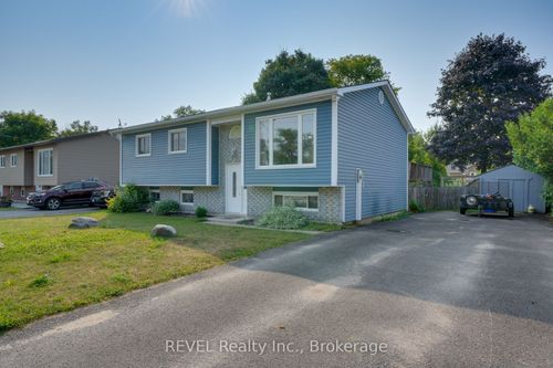 77 Bay St, Victoria Harbour, ON, L0K2A0 | Card Image