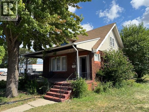 187 Giles Blvd E, Windsor, ON, N9A4C1 | Card Image