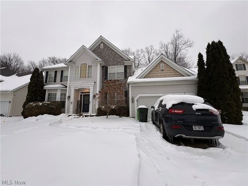 3313 Crown Pointe Dr, Stow, OH, 44224-5489 | Card Image