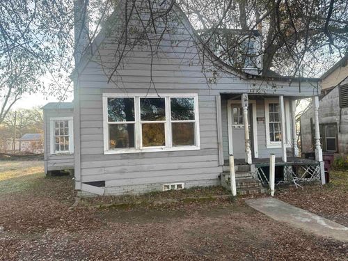 310 N Buckner St, Atlanta, TX, 75551-2212 | Card Image