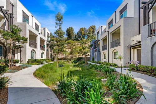 2445 Verano Way, Vista, CA, 92081-7388 | Card Image