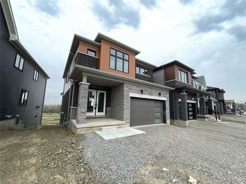 84 Hawick Cres, Caledonia, ON, N3W0G6 | Card Image
