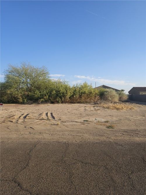 1910 E Oatman Pl, Mohave Valley, AZ, 86440 | Card Image