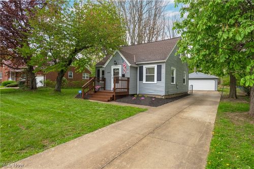 2019 Beverly Hills Dr, Richmond Heights, OH, 44143-1311 | Card Image