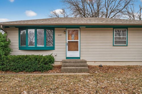 1009 Sunkist Pkwy, Brooklyn Park, MN, 55444-1769 | Card Image