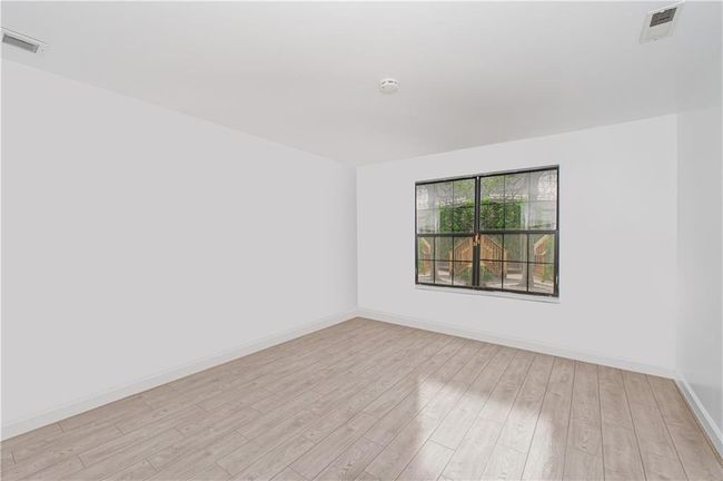 592 39 Th St, Home with 5 bedrooms, 2 bathrooms and null parking in Brooklyn NY | Image 23