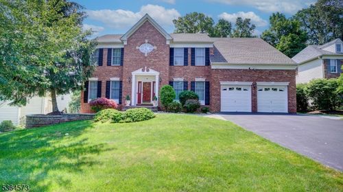 88 Vanderveer Dr, Basking Ridge, NJ, 07920-3747 | Card Image