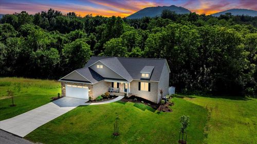 447 Hollymeade Ln, Daleville, VA, 24083-3696 | Card Image