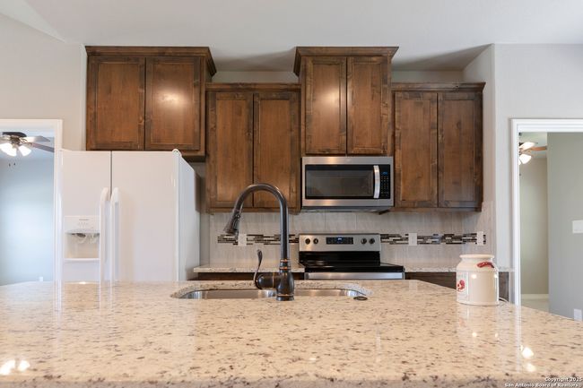 1407 Tanglewood Trl, House other with 3 bedrooms, 2 bathrooms and null parking in Spring Branch TX | Image 8