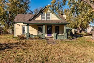 303 W Bridge Street, House other with 2 bedrooms, 1 bathrooms and null parking in Perry KS | Image 1