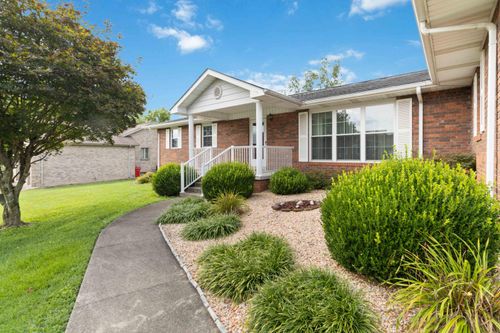 97 Canary Cir, Corbin, KY, 40701-6564 | Card Image