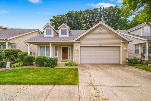 34-2600 Redtail Ct, Twinsburg, OH, 44087-3092 | Card Image
