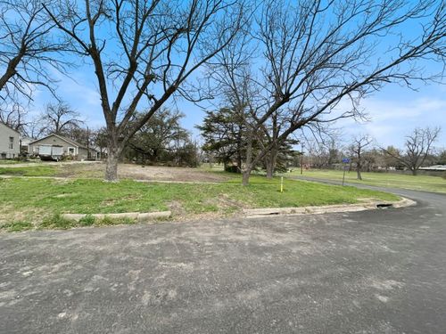 920 N 4th St, Temple, TX, 76501-2621 | Card Image