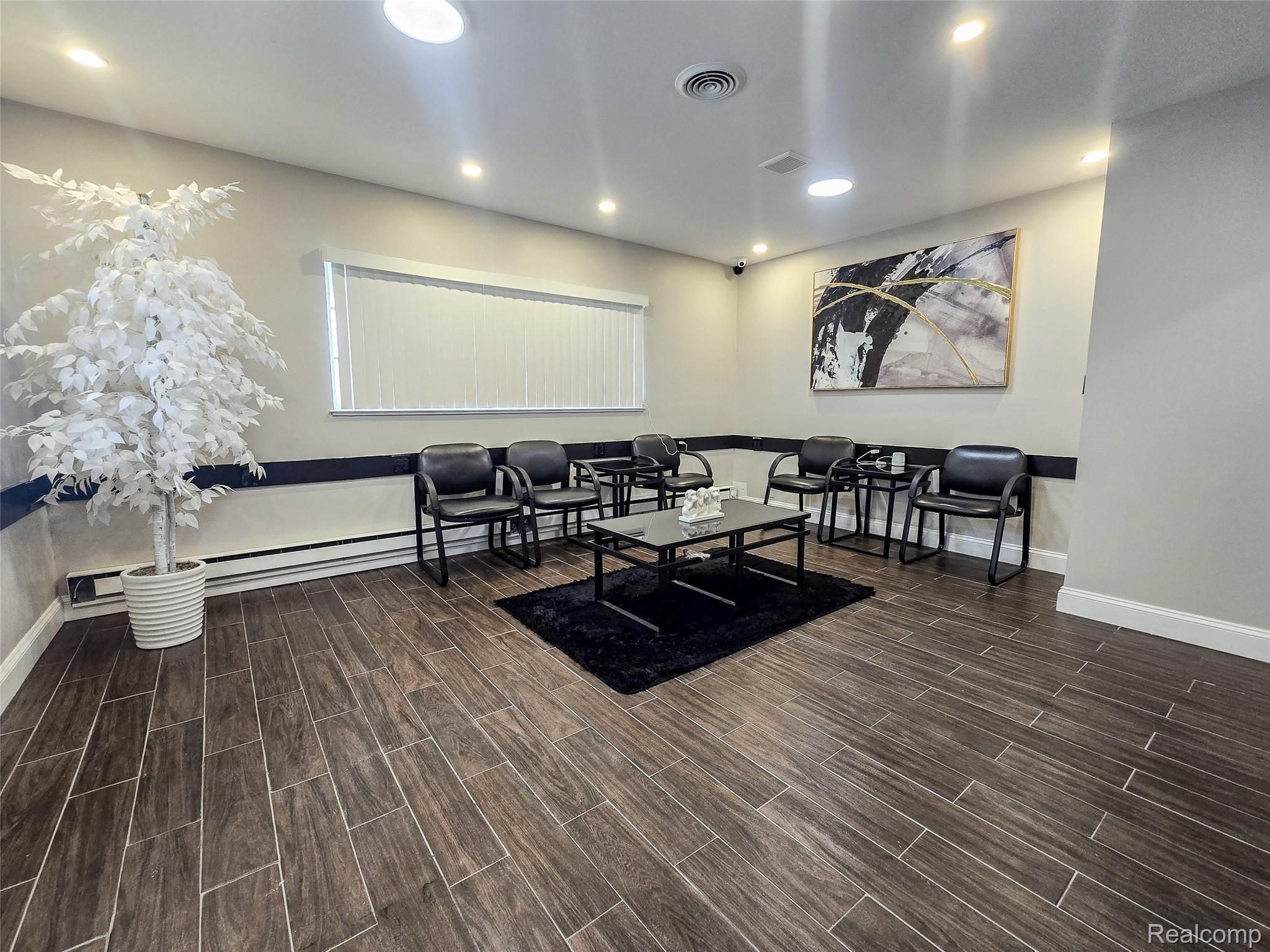 Commercial Lease in Detroit 5
