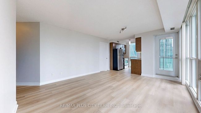 1305 - 18 Harbour St, Condo with 2 bedrooms, 2 bathrooms and 1 parking in Toronto ON | Image 7