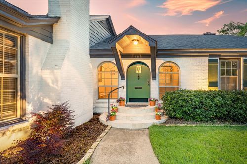 9517 Redondo Dr, Dallas, TX, 75218-3534 | Card Image