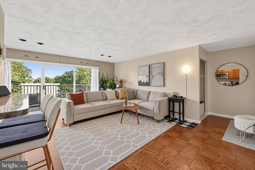 269-2636 Wagon Dr, ALEXANDRIA, VA, 22303-2654 | Card Image