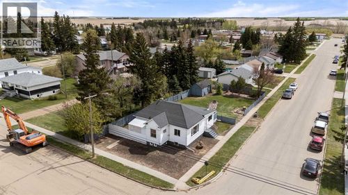 5215 50 Avenue, Killam, AB, T0B2L0 | Card Image