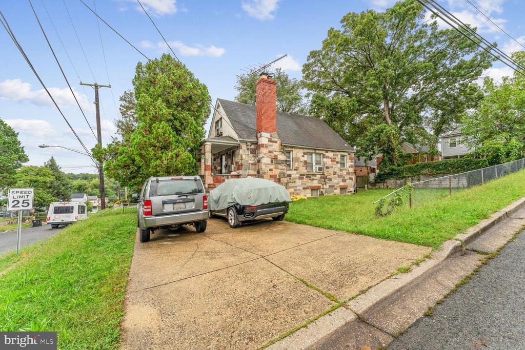 Alton St, Capitol Heights, MD 20743