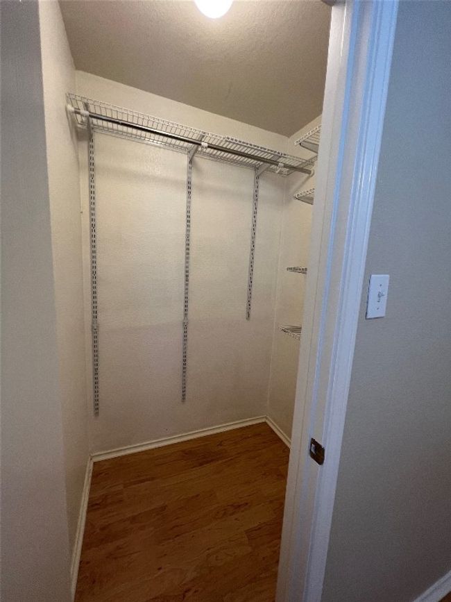 All bedrooms have walk in closets | Image 25
