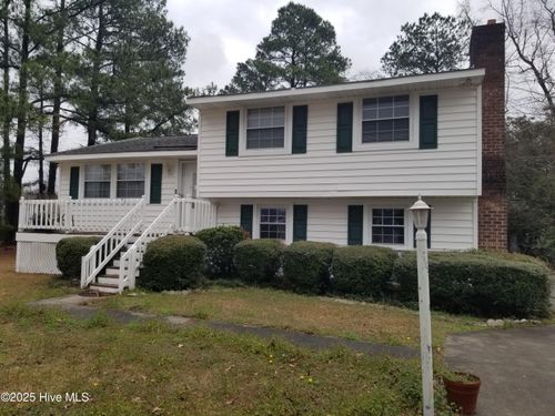 2105 Tucker Rd, Winterville, NC, 28590-9124 | Card Image