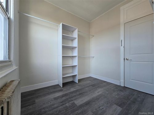 apt-3-31-17 43rd St, Astoria, NY, 11103-2743 | Card Image