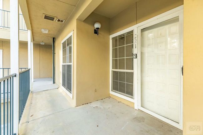 APT-221 - 921 Marine Dr, House other with 2 bedrooms, 2 bathrooms and 1 parking in Galveston TX | Image 16