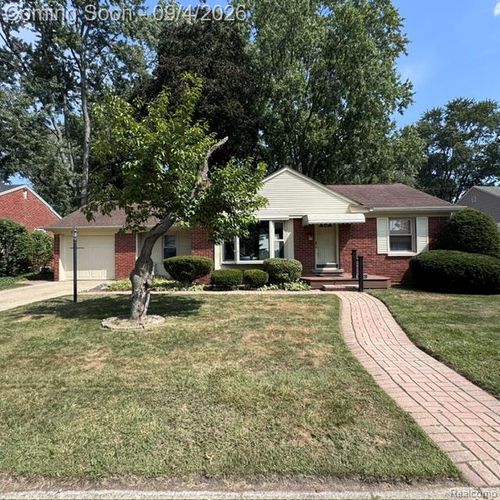 23136 Lilac St, Farmington, MI, 48336-3347 | Card Image