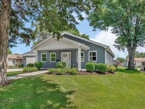 215 S De Witt Pl, Coal City, IL, 60416-1589 | Card Image