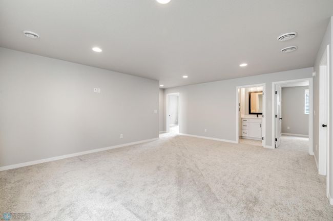 Family Room | Image 16