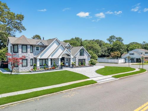 54 Pine Hill Ln, Dix Hills, NY, 11746-6530 | Card Image