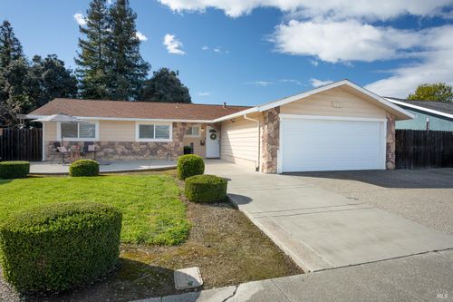 715 Priddy Dr, Dixon, CA, 95620-3141 | Card Image