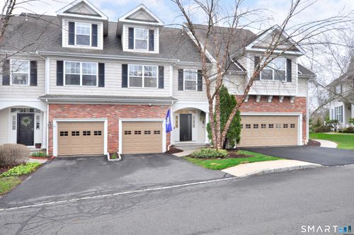 57 Goodwin Cir, Hartford, CT, 06105-5204 | Card Image