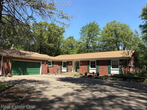 5466 Grange Hall Rd, Holly, MI, 48442-8709 | Card Image