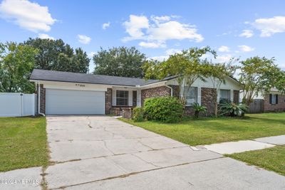 8759 Moss Haven Road, House other with 3 bedrooms, 2 bathrooms and null parking in Jacksonville FL | Image 1