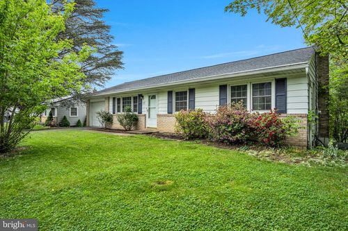 2205 Walker Mill Rd, HARRISBURG, PA, 17110-9608 | Card Image