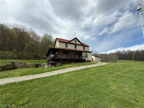 11140 Strasburg Bolivar Rd Nw, Bolivar, OH, 44612-8547 | Card Image