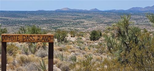 13995 E Knight Creek Rd, Kingman, AZ, 86401 | Card Image