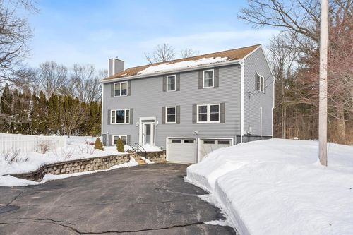 437 Johnny Appleseed Ln, Leominster, MA, 01453-4574 | Card Image