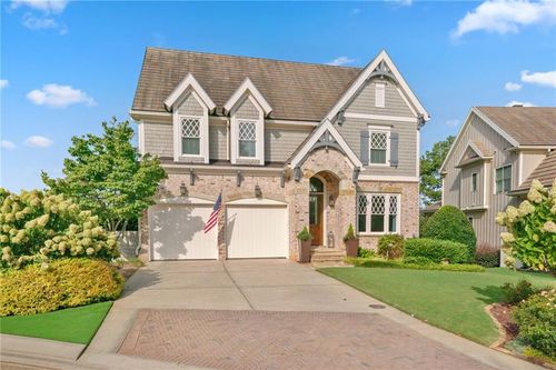 2560 Hillandale Cir, Cumming, GA, 30041-6320 | Card Image
