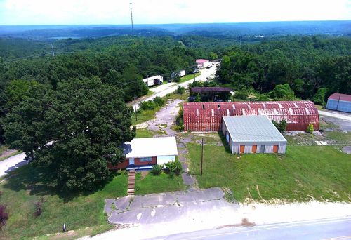 204 Lick Creek Rd, Linden, TN, 37096-3369 | Card Image