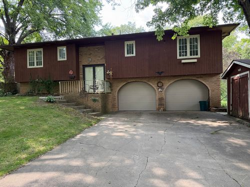 28 Crestview Dr, Geneseo, IL, 61254-9513 | Card Image