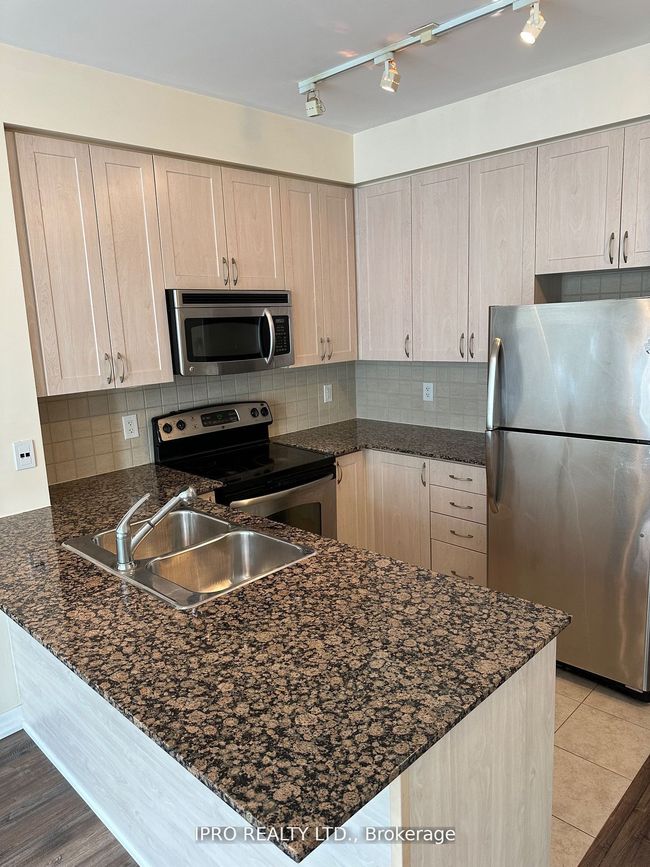 2710 - 225 Webb Dr, Condo with 1 bedrooms, 2 bathrooms and null parking in Mississauga ON | Image 7