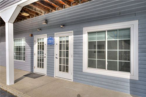 ste-110-5835 Post Rd, East Greenwich, RI, 02818-2154 | Card Image