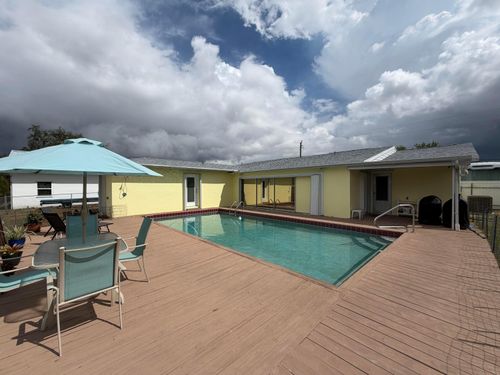 880 Se Degan Dr, Port St. Lucie, FL, 34983-2797 | Card Image