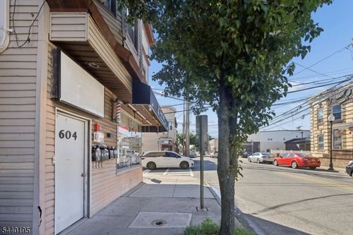 604 Van Houten Ave, Clifton, NJ, 07013-7106 | Card Image