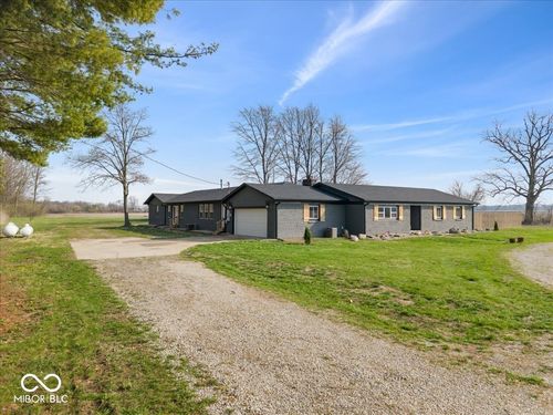 732 W 700 N, Fortville, IN, 46040-9714 | Card Image